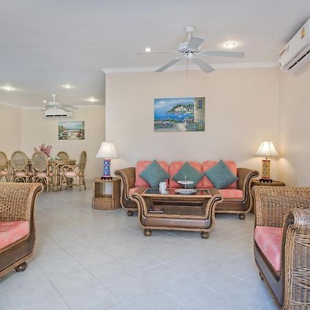 Butterfly Garden Boutique Residences Large Luxury Apts And Villas A Lifetsyle Destination By Neang, Everything You Need All Right Here 1-3 Bedrooms 110 To 190 Sq Mtrs, 2 Full Bathrooms, Rain Shower, Spa Bath, Bbq, Free Wifi, Staff 24-7, Close To Beac Pattaja Kültér fotó