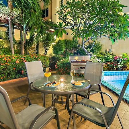 Butterfly Garden Boutique Residences Large Luxury Apts And Villas A Lifetsyle Destination By Neang, Everything You Need All Right Here 1-3 Bedrooms 110 To 190 Sq Mtrs, 2 Full Bathrooms, Rain Shower, Spa Bath, Bbq, Free Wifi, Staff 24-7, Close To Beac Pattaja Kültér fotó