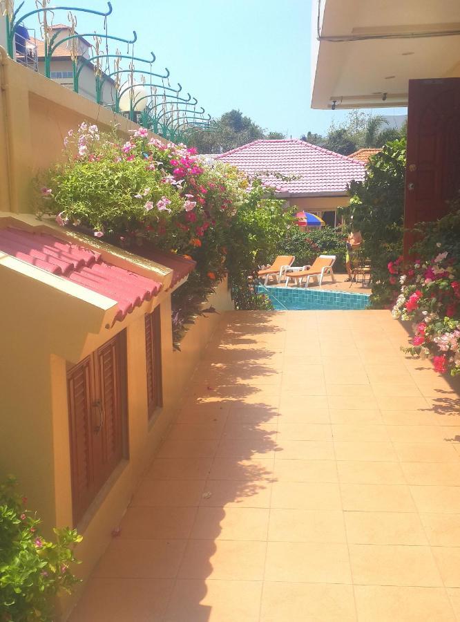 Butterfly Garden Boutique Residences Large Luxury Apts And Villas A Lifetsyle Destination By Neang, Everything You Need All Right Here 1-3 Bedrooms 110 To 190 Sq Mtrs, 2 Full Bathrooms, Rain Shower, Spa Bath, Bbq, Free Wifi, Staff 24-7, Close To Beac Pattaja Kültér fotó