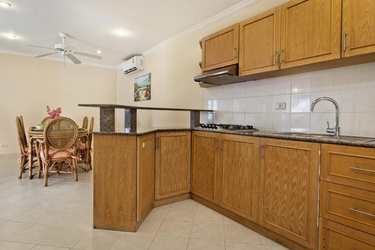 Butterfly Garden Boutique Residences Large Luxury Apts And Villas A Lifetsyle Destination By Neang, Everything You Need All Right Here 1-3 Bedrooms 110 To 190 Sq Mtrs, 2 Full Bathrooms, Rain Shower, Spa Bath, Bbq, Free Wifi, Staff 24-7, Close To Beac Pattaja Kültér fotó