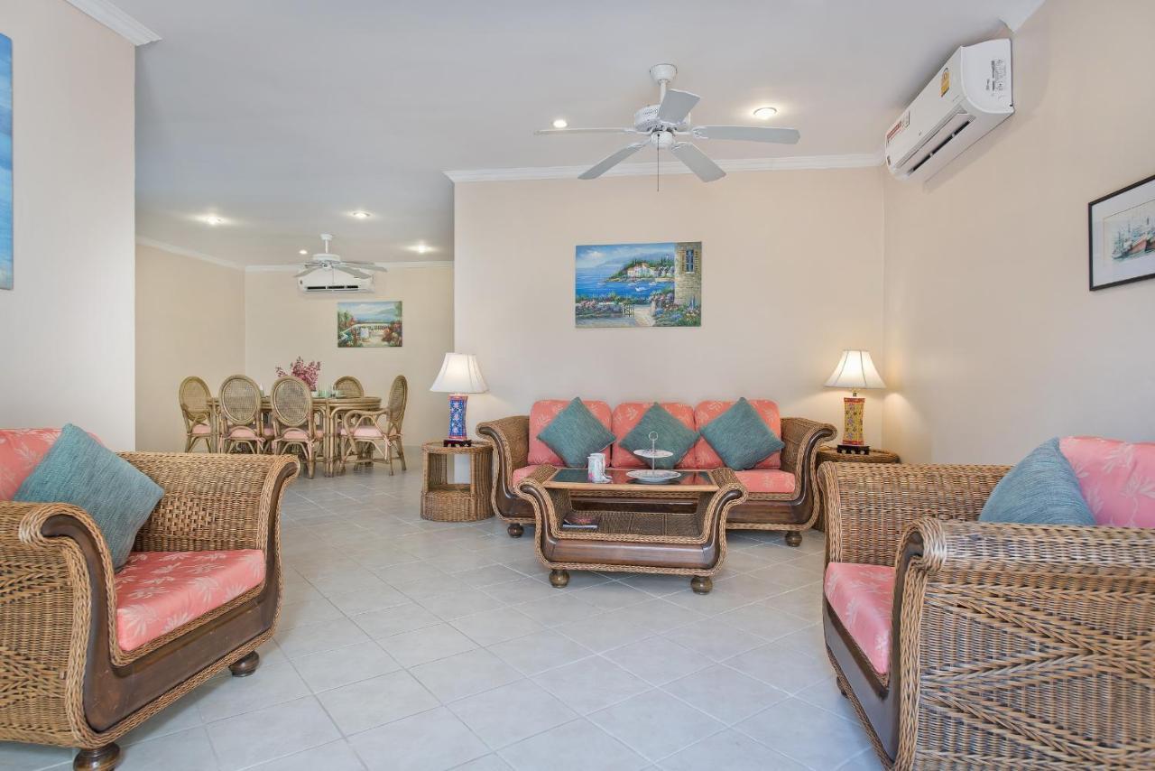 Butterfly Garden Boutique Residences Large Luxury Apts And Villas A Lifetsyle Destination By Neang, Everything You Need All Right Here 1-3 Bedrooms 110 To 190 Sq Mtrs, 2 Full Bathrooms, Rain Shower, Spa Bath, Bbq, Free Wifi, Staff 24-7, Close To Beac Pattaja Kültér fotó