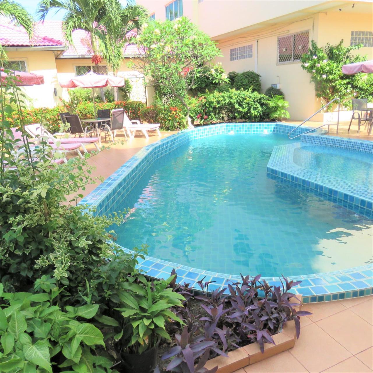 Butterfly Garden Boutique Residences Large Luxury Apts And Villas A Lifetsyle Destination By Neang, Everything You Need All Right Here 1-3 Bedrooms 110 To 190 Sq Mtrs, 2 Full Bathrooms, Rain Shower, Spa Bath, Bbq, Free Wifi, Staff 24-7, Close To Beac Pattaja Kültér fotó