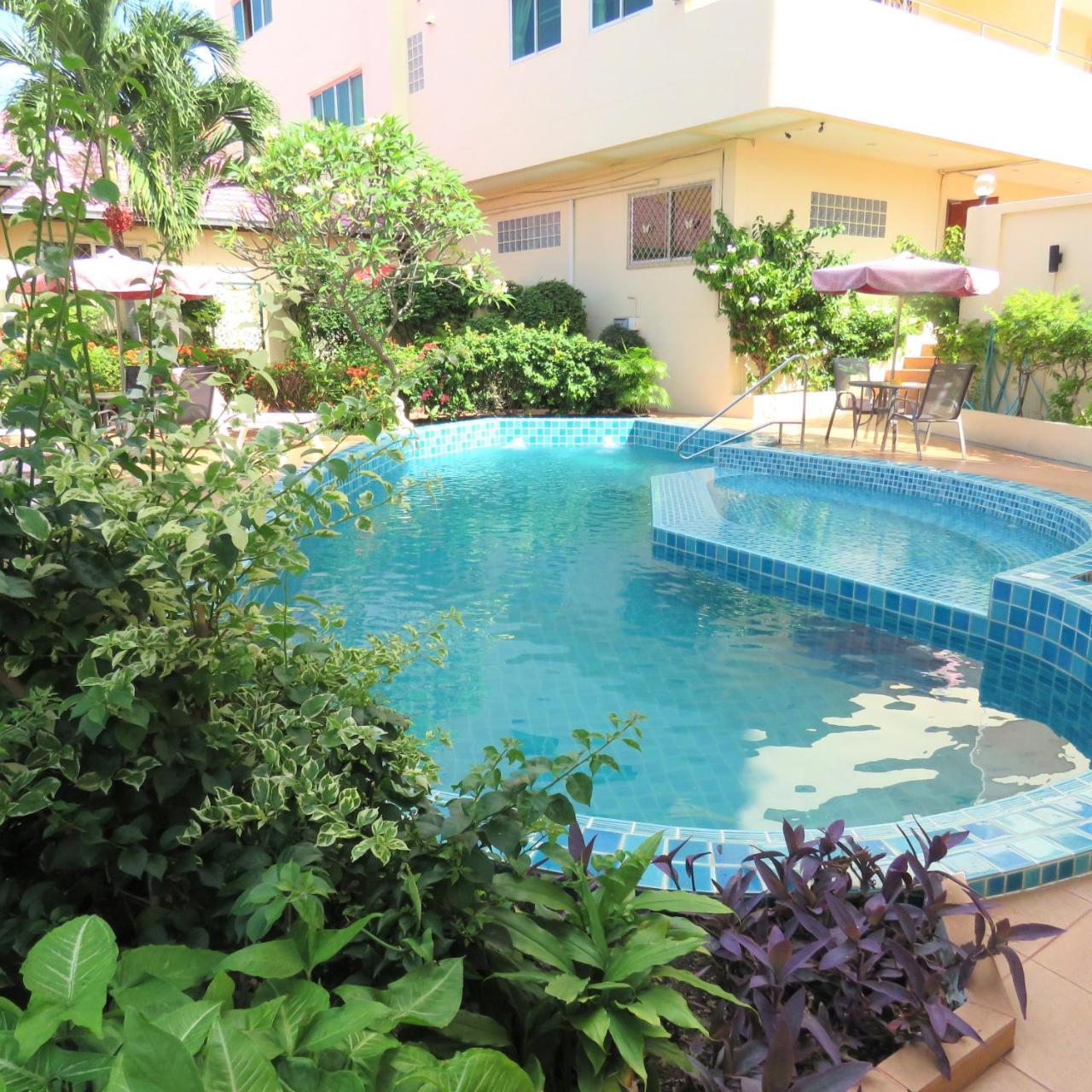 Butterfly Garden Boutique Residences Large Luxury Apts And Villas A Lifetsyle Destination By Neang, Everything You Need All Right Here 1-3 Bedrooms 110 To 190 Sq Mtrs, 2 Full Bathrooms, Rain Shower, Spa Bath, Bbq, Free Wifi, Staff 24-7, Close To Beac Pattaja Kültér fotó