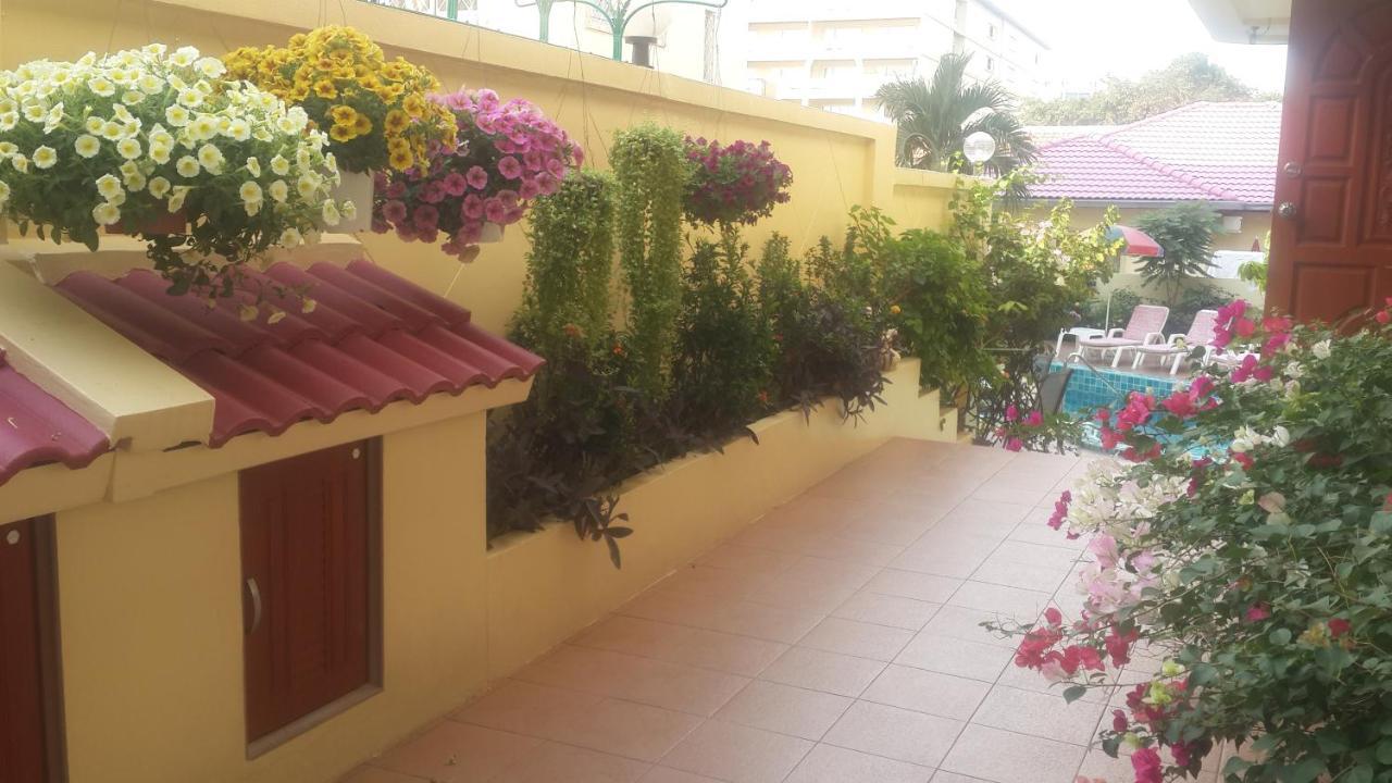 Butterfly Garden Boutique Residences Large Luxury Apts And Villas A Lifetsyle Destination By Neang, Everything You Need All Right Here 1-3 Bedrooms 110 To 190 Sq Mtrs, 2 Full Bathrooms, Rain Shower, Spa Bath, Bbq, Free Wifi, Staff 24-7, Close To Beac Pattaja Kültér fotó